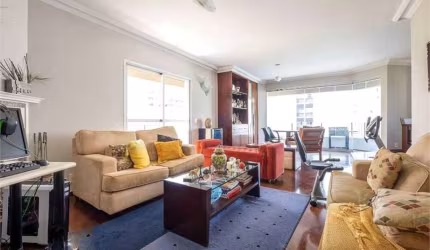 Apartamento Jd Paulista com 4 dormitórios e 3 vagas.