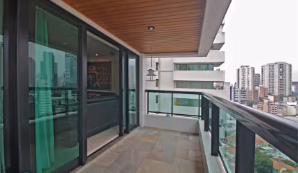Apartamento de cinema na Aclimação