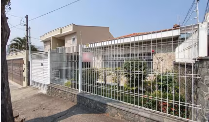 Casa à venda na Saúde - 5 quartos - 3 banheiros - 5 vagas de garagem