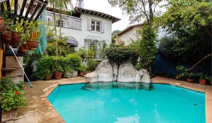 Casa Pacaembú - 4 dormts - piscina - jardim