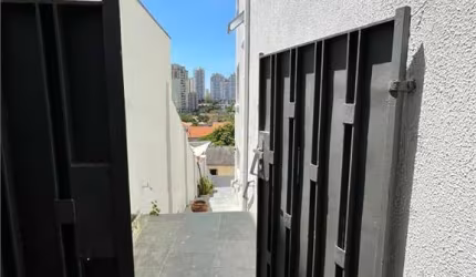 Sobrado a Venda-Oportunidade Única na Vila Mariana. Imóvel de excelente qualidade. Não perca.