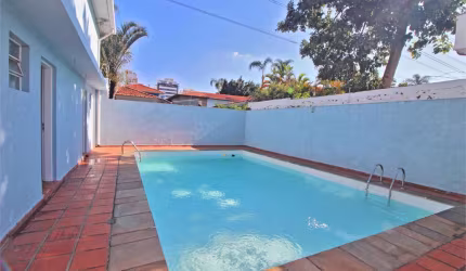 Casa à venda com 550 m² AT  Piscina- Brooklin Novo