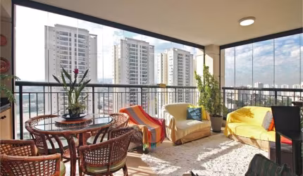 Apartamento charmoso com 3 suítes, varanda Gourmet e com vista privilegiada no Alto da Lapa. Show!!