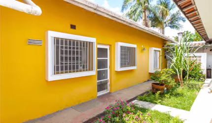 Casa no Brooklin à venda. 520 m² terreno, com 3 dormitórios(2 suítes).