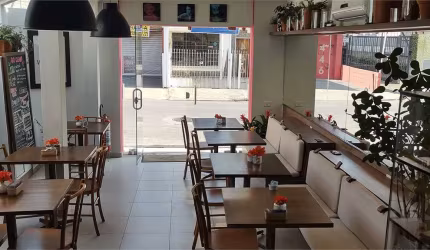 Vila Olímpia Sobrado Comercial 156 metros de área construída.