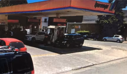 VENDE -SE  TERRENOS, COM A ÁREA TOTAL  DE 740 M²