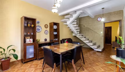 SOBRADO A VENDA NA VILA ROMANA COM 178M²