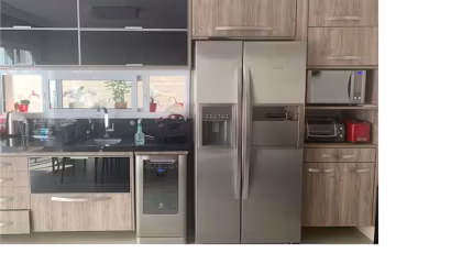 Casa em rua tranquila próxima ao Shopping Morumbi e Market Place