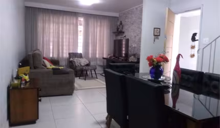 Sobrado com Churrasqueira no Campo Belo