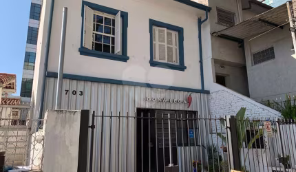 Sobrado à Venda na vila Clementino em frente a UNESP