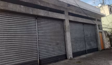 Oportunidade Sobrado e Casa térrea. Imperdível. Ótimo investimento, não perca.
