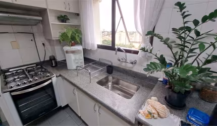 Apartamento próximo ao metrô Praça da Arvore