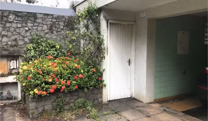 3 dormitórios  e piscina na Lapa