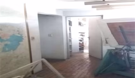 Casa na Vila Mariana a venda 167 m² com 3 dormitórios ( salas ) 2 banheiros quintal