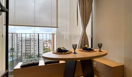 Apartamento novíssimo - 1a. Locação com 37 m2, sala, sacada, 1 Dormitório.