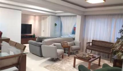 Apartamento 149m2, 4 dormitórios, 1 suíte, lavabo, 2 vagas, no bairro de Bela Vista.