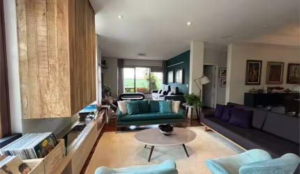 Casa de Vila com 4 quartos, 4 suítes e 3 vagas