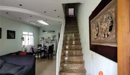 Oportunidade - Sobrado triplex na Vila Mariana a 650m do metrô Chacara Klabin