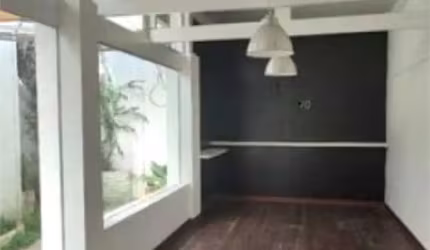 Casa Comercial com 3 Quartos à venda