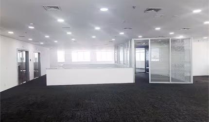 Excelente Conj. Comercial Duplex com 748,64m² em frente ao Shopping Paulista!