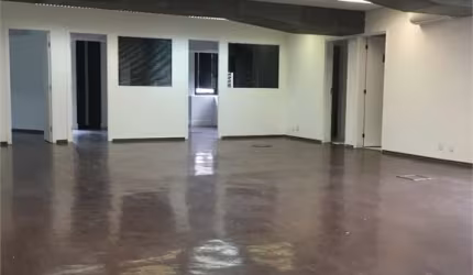 Conjunto comercial no Brooklin para venda ou locação com 212 m², próximo estação!