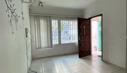 CASA RESIDENCIAL / COMERCIAL NA VILA GUMERCINDO
