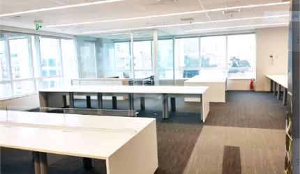 Excelente Sala Comercial com 184 m² em localização privilegiada na Rua Paraiso!