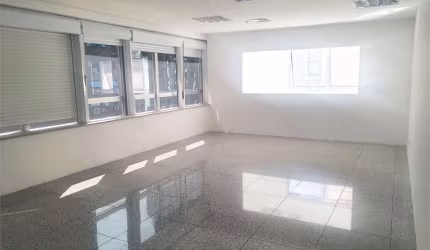 Excelente sala comercial com 93,76m² Próximo ao Shopping Pátio Paulista