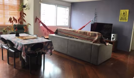 Apartamento à venda de 94 m² em Perdizes com 2 quartos, sendo 1 suite e 1 vaga.