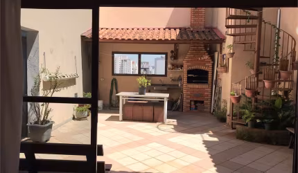 Cobertura com 358 m², em uma rua privilegiada de Moema,. GRANDE OPORTUNIDADE.