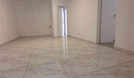 Casa Térrea com 131m² no Brooklin, com Sala ampla, 3 dorms, 1 suíte e 2 vagas