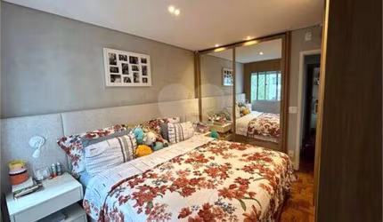 Oportunidade Única: Apartamento 3 Dorms, 100m² Reformado e Pronto para Morar!