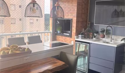 Apartamento 3 suites Saúde 144m²