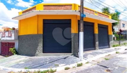 Casa Comercial em localização estratégica para venda ou locação - zona mista