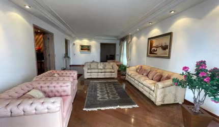 Lindo Apartamento à venda com 300m² em Saúde - SP