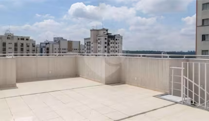 Cobertura com 2 dormitórios e 2 vagas na Saúde