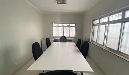 Casa Comercial - Impecável - Pronta para ocupar- Paraiso