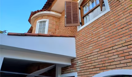 Charmosa casa na Vila Mariana