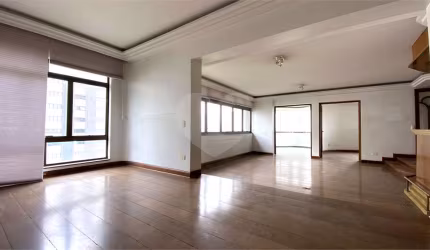 Apartamento à Venda no Campo Belo - 253m², 4 Dormitórios, 2 Suítes, 4 Vagas - Melhor Custo-Benefício