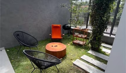Casa  nova de Condomínio na Vila Olímpia