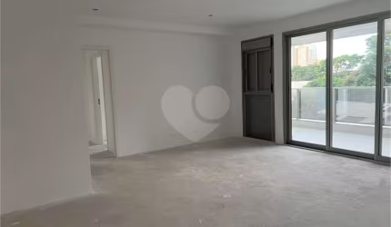 Apartamento de 107m2, 2 suítes, 2 vagas, lavabo, lazer completo na Vila Mariana.