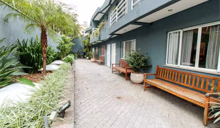 Perdizes! Imperdível Casa de condomínio. 3 dorms, suite e 3 vagas. Próx. ao metrô Vila Madalena