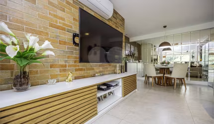 Apartamento à Venda em Aclimação - 111m² 1 Suíte 3 Quartos 2 Vagas Varanda Condomínio com Lazer