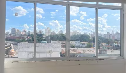 Bom apartamento em Moema Índios, com 2 dormitorios 1 suíte e 1 vaga!