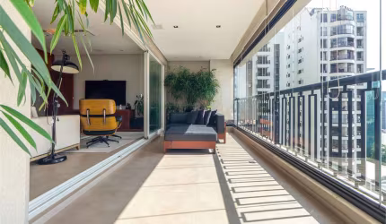 Apartamento mobiliado no Itaim Bibi 158 m² com 3 suítes e 3 vagas