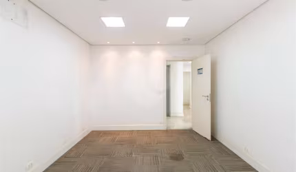 Casa Comercial Venda na Av Brasil - 764m² com 18 Salas e 12 Vagas - Jardim América
