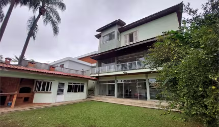 Mansão com clube privativo no Alto da Boa Vista
