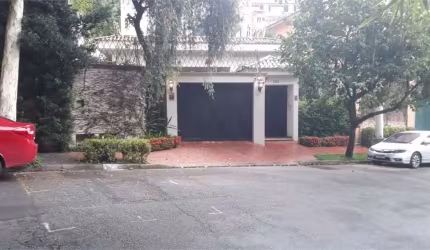 Belissima casa alto padrão Cidade Jardim