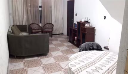 Excelente Sobrado na Chácara Santo Antônio:3 dorm e 2 vagas!