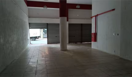 Loja comercial na Vila Buarque com 205 m² A VENDA COM RENDA